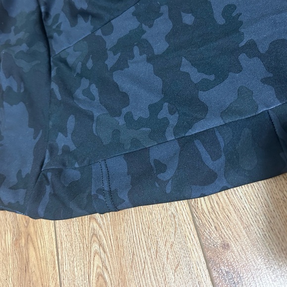 Black Camouflage mid length leggings/ athletic capris. Has pockets. - Picture 4 of 4